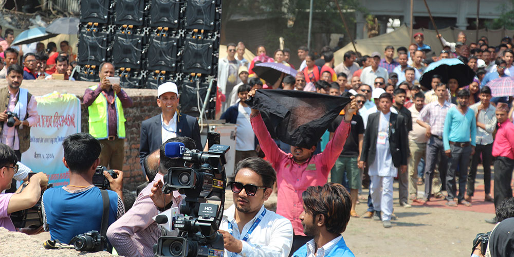 `जितगढी जिन्दावाद, उजिरसिंह अमर रहुन’ भन्दै प्रधानमन्त्रीलाई एक युवाले कालो झण्डा देखाए