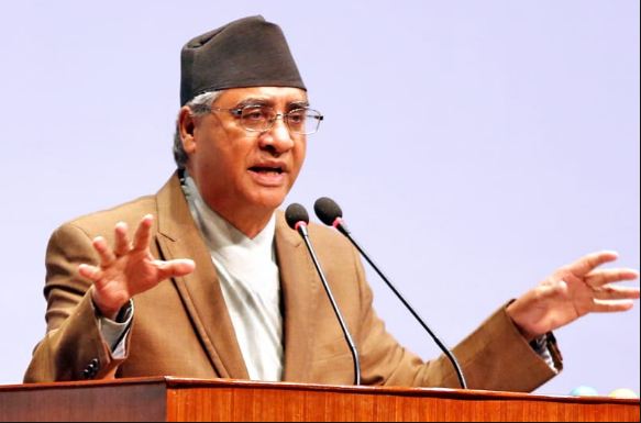 कर्मचारीलाई प्रधानमन्त्रीले भने : काम गर्नुस्, सुविधा दिन सरकार तयार छ