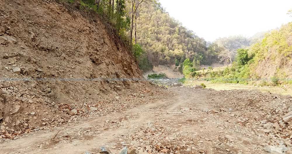 जनप्रतिनिधिलाई जनताले भोगेका दु:खको वास्ता छैन, अर्को चुनावमा कुन मुखले भोट माग्लान?