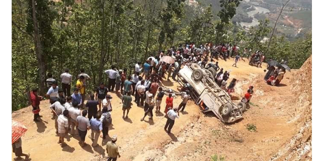 धादिङमा जिप दुर्घटना हुदा पाँचको मृत्यु , ९ घाइते- OmkarTimes.Com
