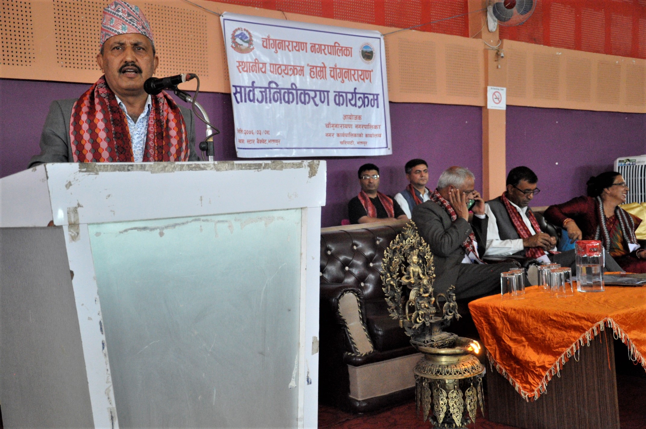 पढाउन नसक्ने शिक्षकले जागिर छोड्नु पर्छ- मन्त्री  पोखरेल | ओमकार टाईम्स