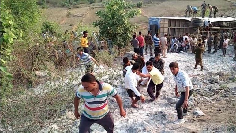 झारखण्डमा सडक दुर्घटनामा परी ६ जनाको मृत्यु अन्य ४५ जना घाइते