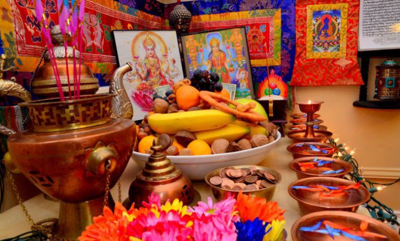कुन राशिको मानिसले कसरी लक्ष्मीको पूजा गर्ने ? | OmkarTimes.com