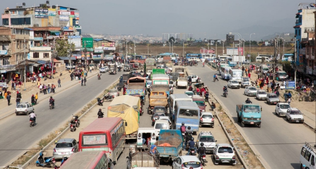 गणतन्त्र आएको दशक बितिसक्दा पनि यातायातमा अझै राजाकै पालाको नीति !