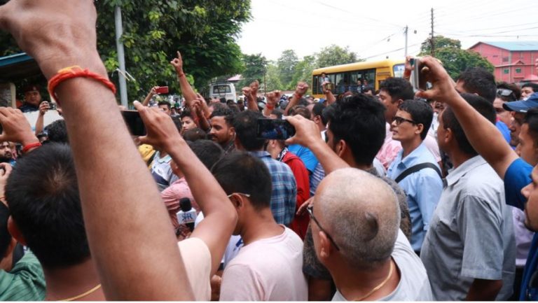 जनअन्दोलनको झझल्को दिने गरि आज पनि रबि  लामिछानेको समर्थनमा उर्लियो जनसागर