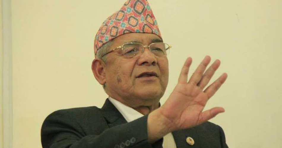 तीव्र परामर्शमा वामदेव, कानुनविद्हरूसँग छलफल