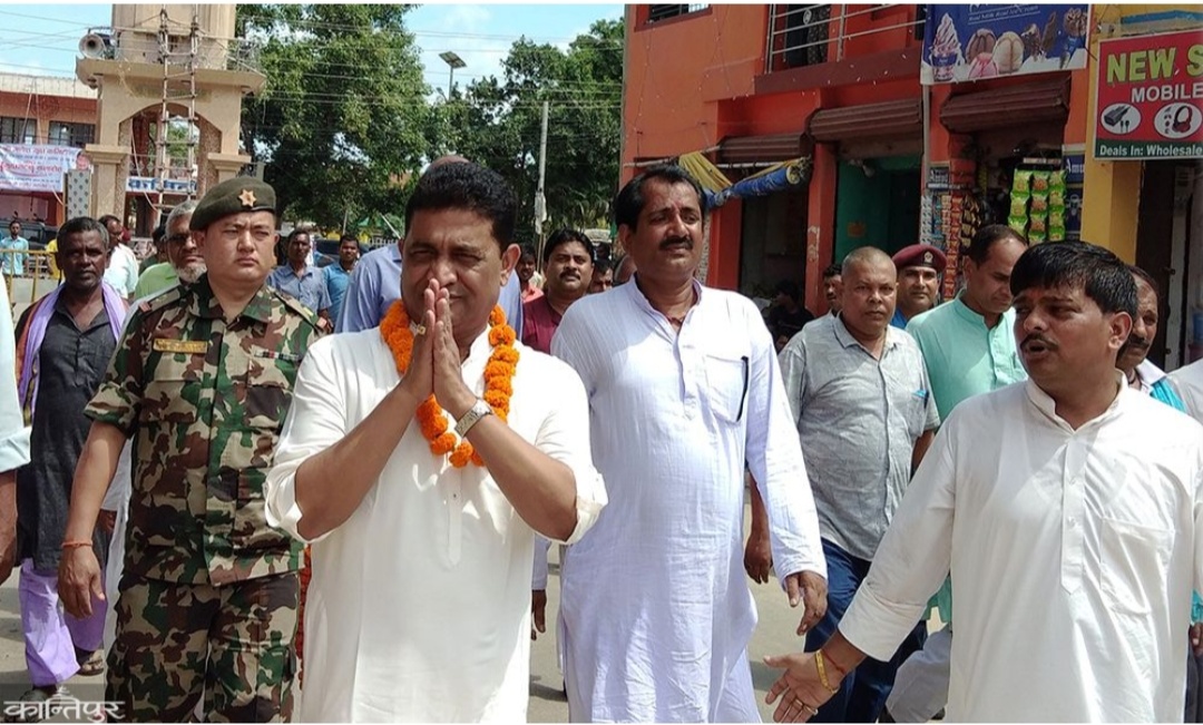 सहभागी नदेखे पछि जील्ल पर्दै फर्किए मन्त्री
