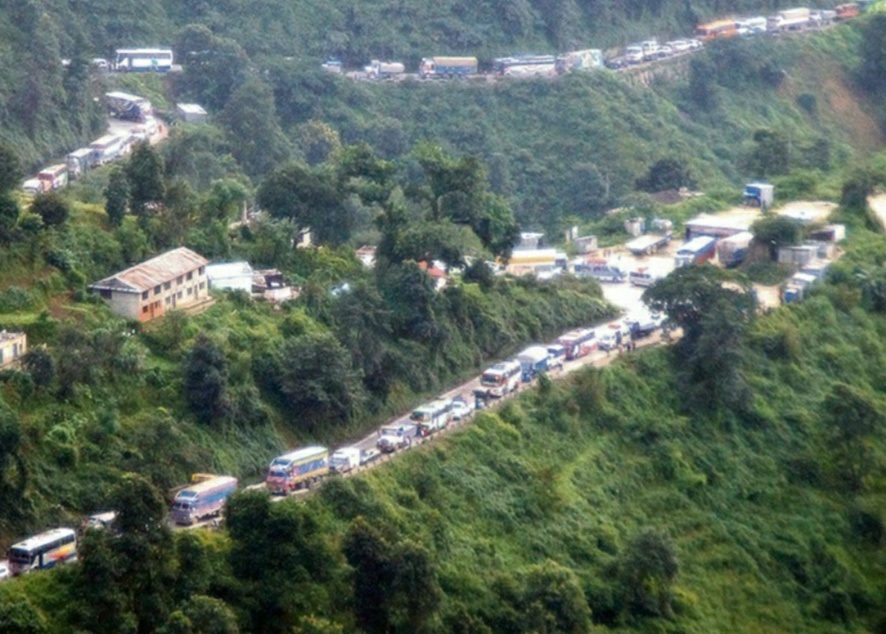 धादिङमा जाम,बस भित्रै बिरामीको मृत्यु