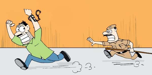 हत्कडी सहित कैदी फरार