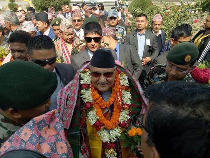 विभिन्न कार्यक्रममा सहभागी हुन प्रधानमन्त्री ओली झापामा
