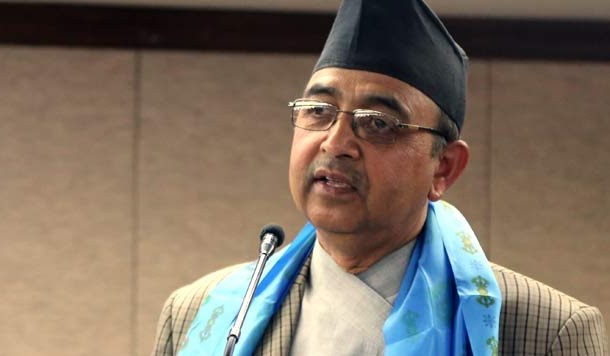 सीपी मैनाली चढेको कार बर्दिवासमा दुर्घटना , अवस्था गम्भीर  ; काठमाडौं ल्याँइदै