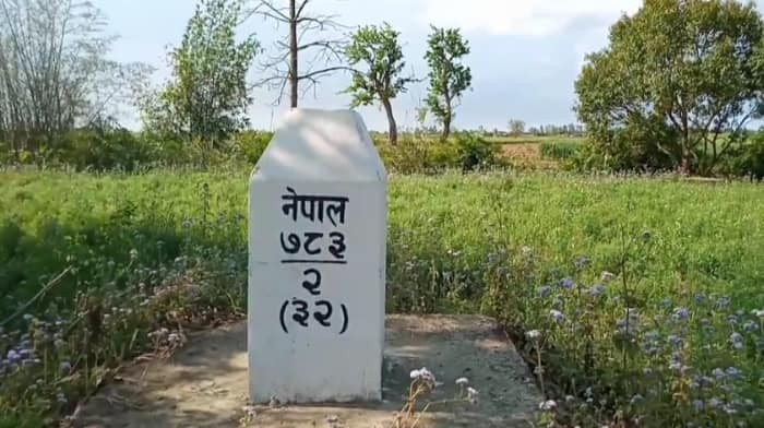 स्थानीयवासीले तोडे सीमा मिचेर गाडिएका पिल्लर
