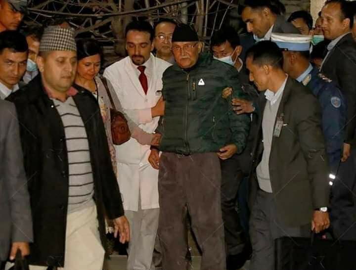 ओमकार बिशेश : प्रधानमन्त्रीको स्वास्थ्यमा गम्भीर लापरबाही , डिस्चार्ज हुदा माक्स खोइ ?