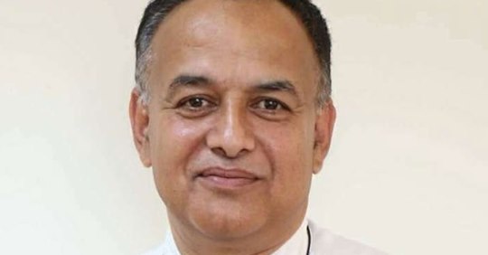 डा. प्रेमराज ज्ञवालीको टिमले प्रधानमन्त्री ओलीको मिर्गौला प्रत्यारोपण गर्ने