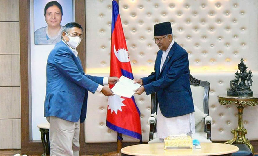 कांग्रेस नेताहरुसँग प्रधानमन्त्री : आरडीटीबारे मौन, अनियमितताको छानबिन गर्ने वचन