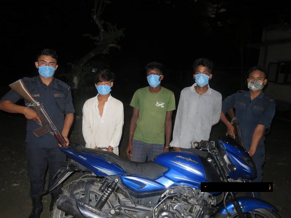 चोरीको मोटरसाइकल सहित मानिस पक्राउ