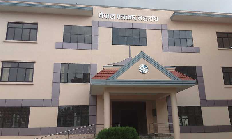 पत्रकार महासंघ यूकेद्वारा कोरोना पीडित पत्रकारको लागि २३ लाख रुपैयाँको सहयोग