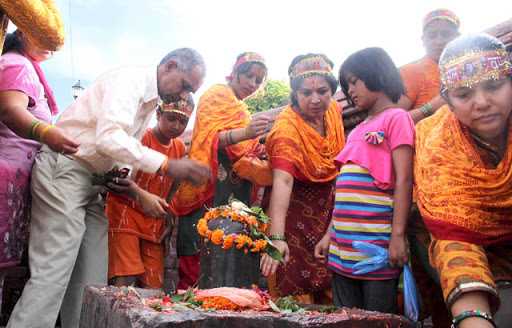 साउने सोमबारको ब्रत बस्नुभएको छ ? यस्ता छन् ब्रत बस्नुका फाइदै फाइदा