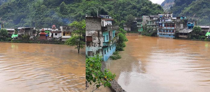 कालीगण्डकीमा बाढीका कारण विश्वकै ठूलो शालीग्राम शिला डुब्यो