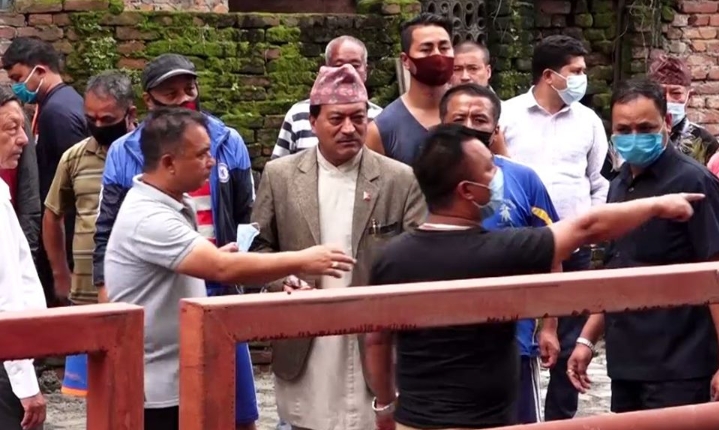 टुकुचा मिचेर बनाइएका संरचना भत्काउने सरकारको तयारी, दायाँ बाँया हरियाली सडक बन्ने
