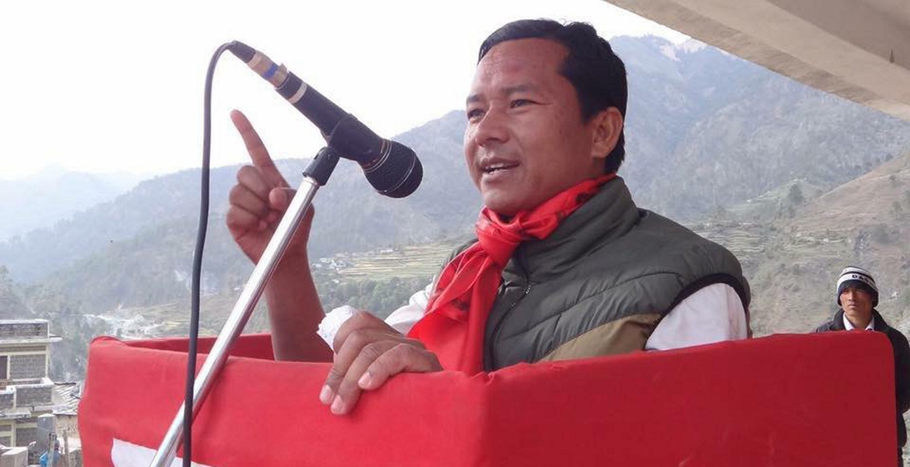 विप्लव समूहका नेता ओमप्रकाश पुन र उनकी पत्नी पूर्णिमा पक्राउ