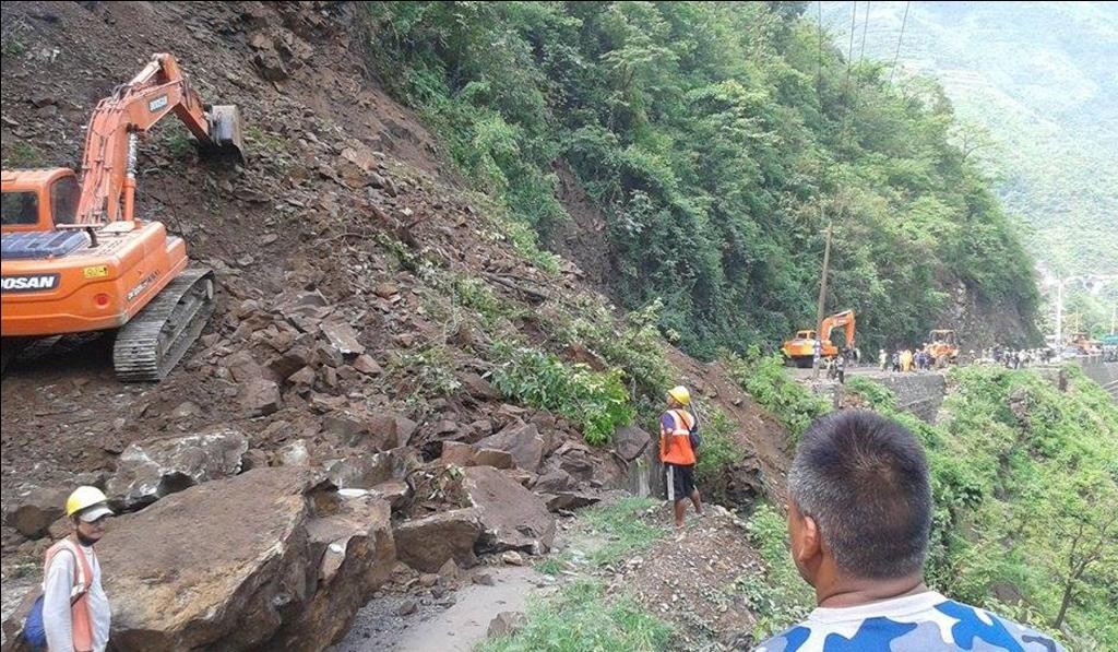 देशभर ३८ स्थानका अबरोध हटाइयो