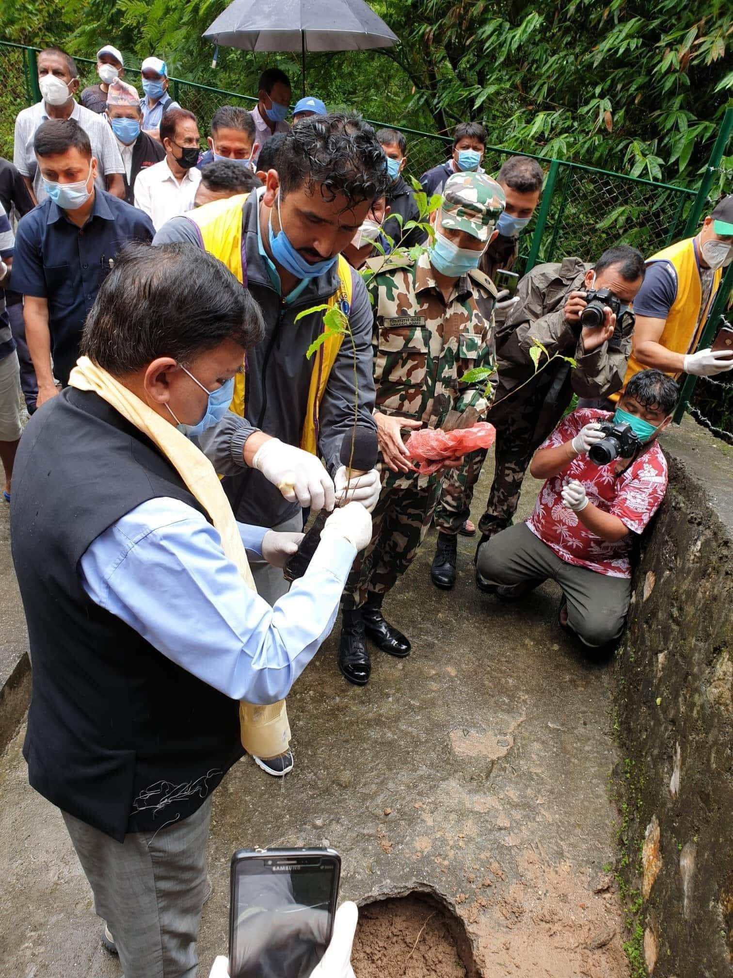 लायन्स क्लब न्यु वेभ्सद्वारा सरसफाइ तथा वृक्षरोपण कार्यक्रम सम्पन्न