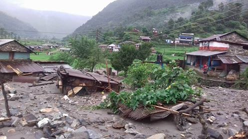 बाढीले सालझण्डी- ढोरपाटन सडक खण्डको १० किलोमिटर बगायो