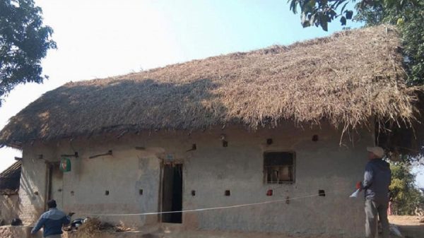 प्रधानमन्त्री केपी ओलीको निर्वाचन क्षेत्रमा अब कोही पनि फुसको छानोमा बस्नु नपर्ने