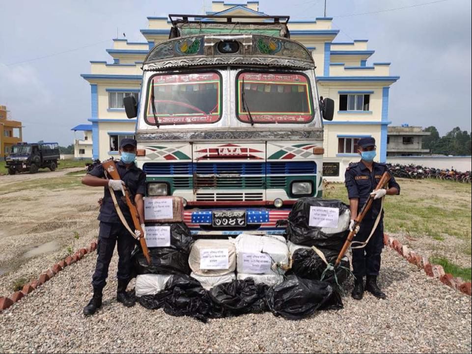 ६० लाख मूल्य बराबरको सामान बरामद