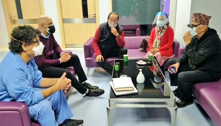 लोहनी र थापाद्वारा सांसद लिङ्गदेनको स्वास्थ्य अवस्थाबारे जानकारी
