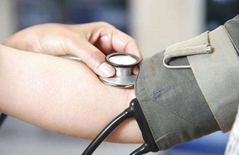 सोलुखुम्बुमा स्थानीय सरकार: लक्षित वर्गको घरघरमा स्वास्थ्य जाँच