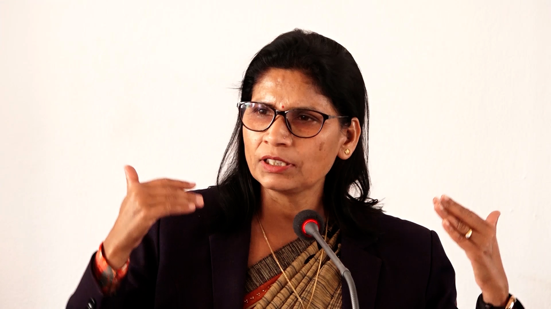 रासायनिक मलको अभावमा किसानहरु छट्पटाउनु पर्दैन: मन्त्री अर्याल