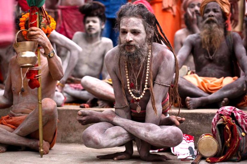 महाशिवरात्रिमा नागा बाबालाई निर्वस्त्र रहने अनुमति