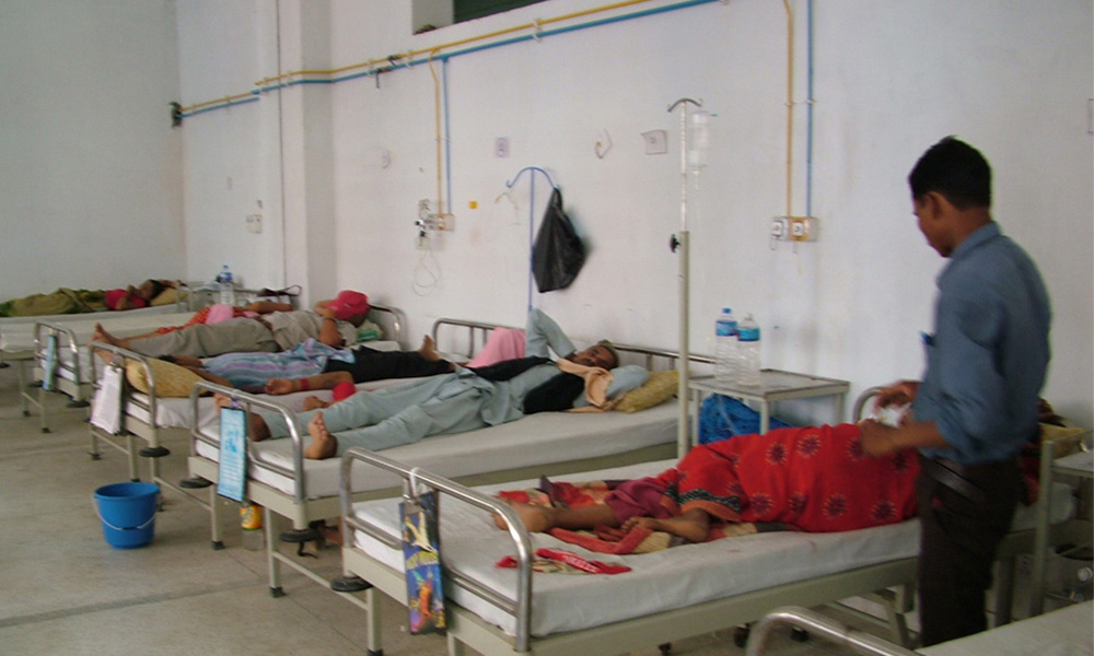 बिरामीको चाप बढेपछि गम्भीर प्रकृतिका बिरामीलाई मात्र अस्पताल भर्ना
