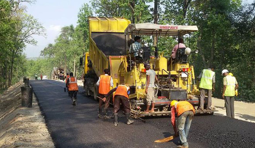 भोजपुर–चखेवा भञ्ज्याङ सडक कालोपत्रे