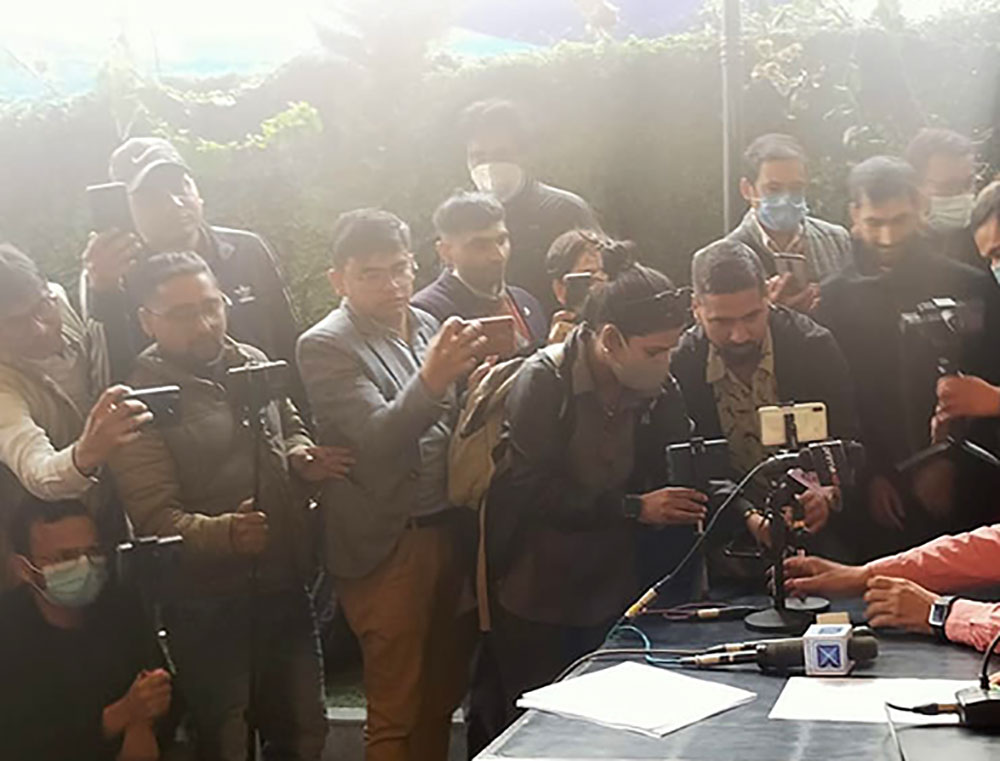 पत्रकारलाई मिडिया हाउसकै परिचयपत्रले आवतजावत गर्न दिइने