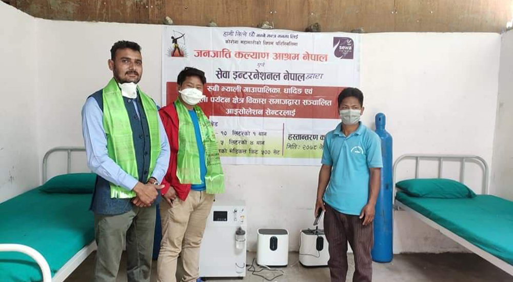 जनजाती कल्याण आश्रम र सेवा इन्टरनेशनलद्वारा रुवीभ्याली गाउँपालिकालाई स्वास्थ्य सामाग्री सहयोग