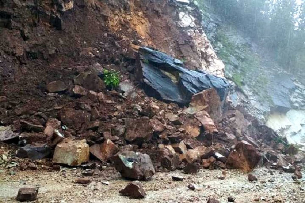 पहिरोले पुरिएर अर्घाखाँचीमा एक जनाको मृत्यु