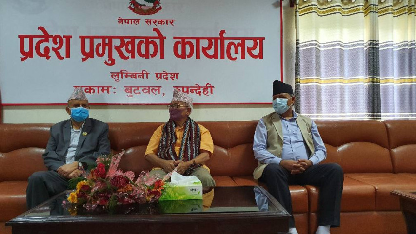 लुम्बिनीका नवनियुक्त प्रदेश प्रमुख शेरचनसँग मुख्यमन्त्री पोखरेलबीच भेट