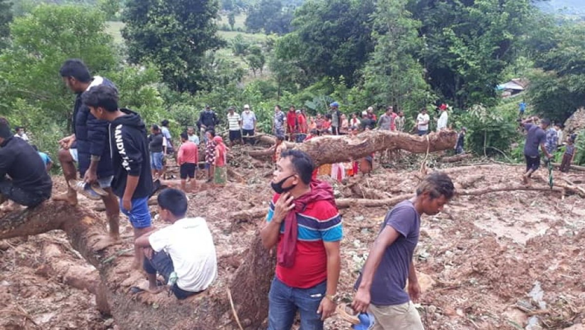 पहिराले पुरिएका दुई जनाको जीवितै उद्धार