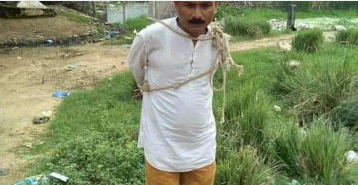 वडाध्यक्षलाई बिजुलीको पोलमा बाँधे जनताले