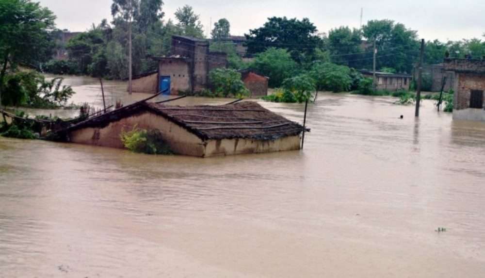 सिरहाका दुई दर्जन घर बाढीले डुबे