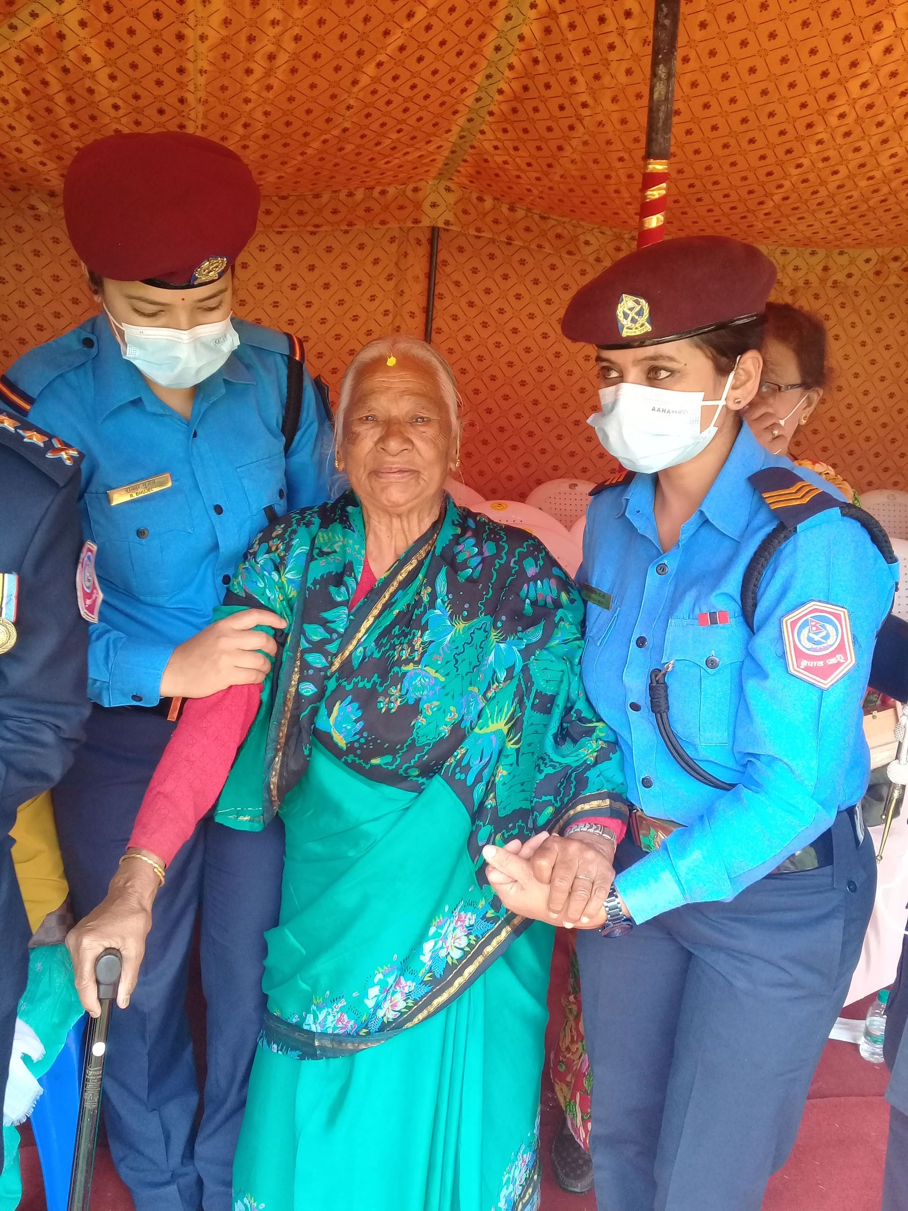 आलेख : “अनि पुलिसमा जागिर नखाएर भो ?”