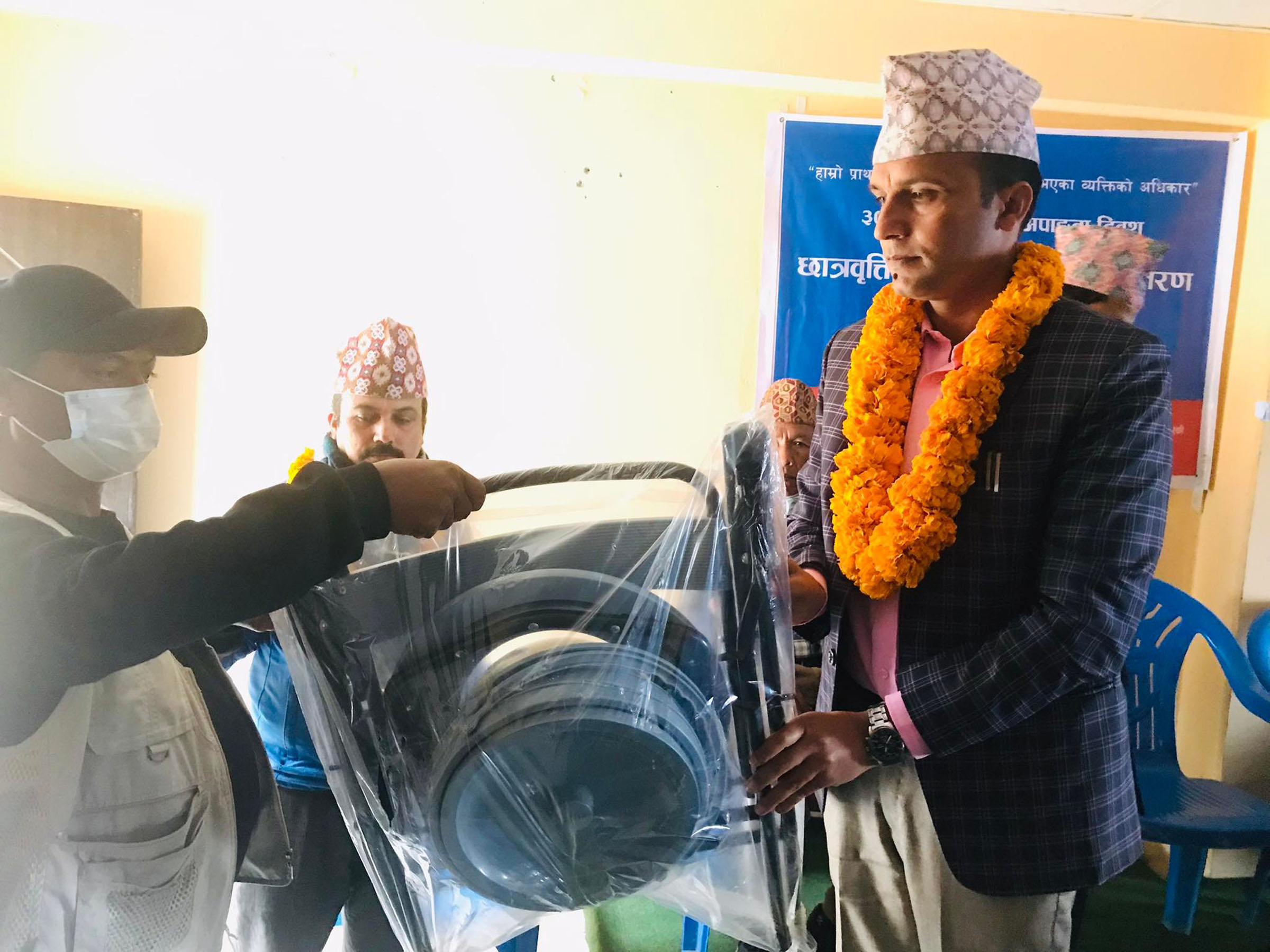 अपाङ्गतता भएकालाई सहयोग सामग्री