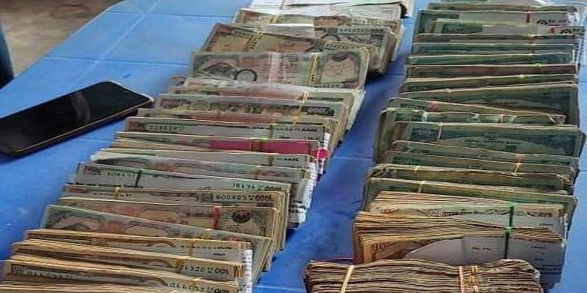 श्रोत नखुलेको लाखौँ रकम सहित एकजना भारतीय नियन्त्रणमा