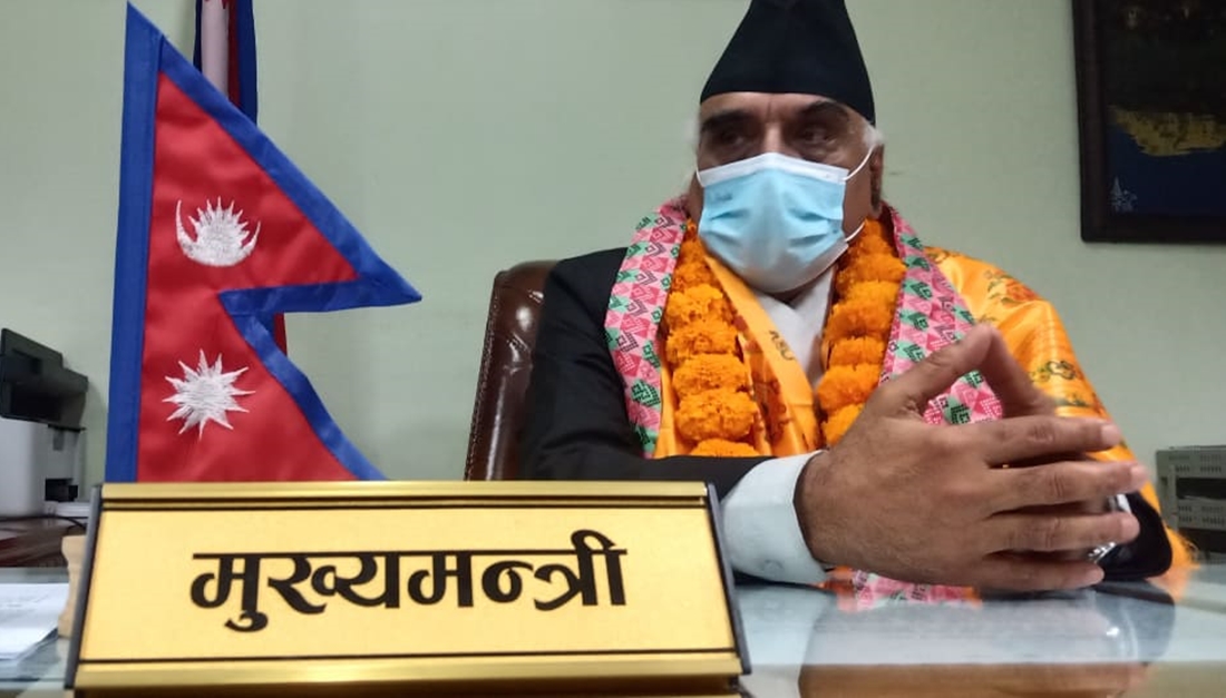 सङ्घीयता चिनाउने गरी काम गर्न कर्मचारीलाई मुख्यमन्त्री पोखरेलको निर्देशन