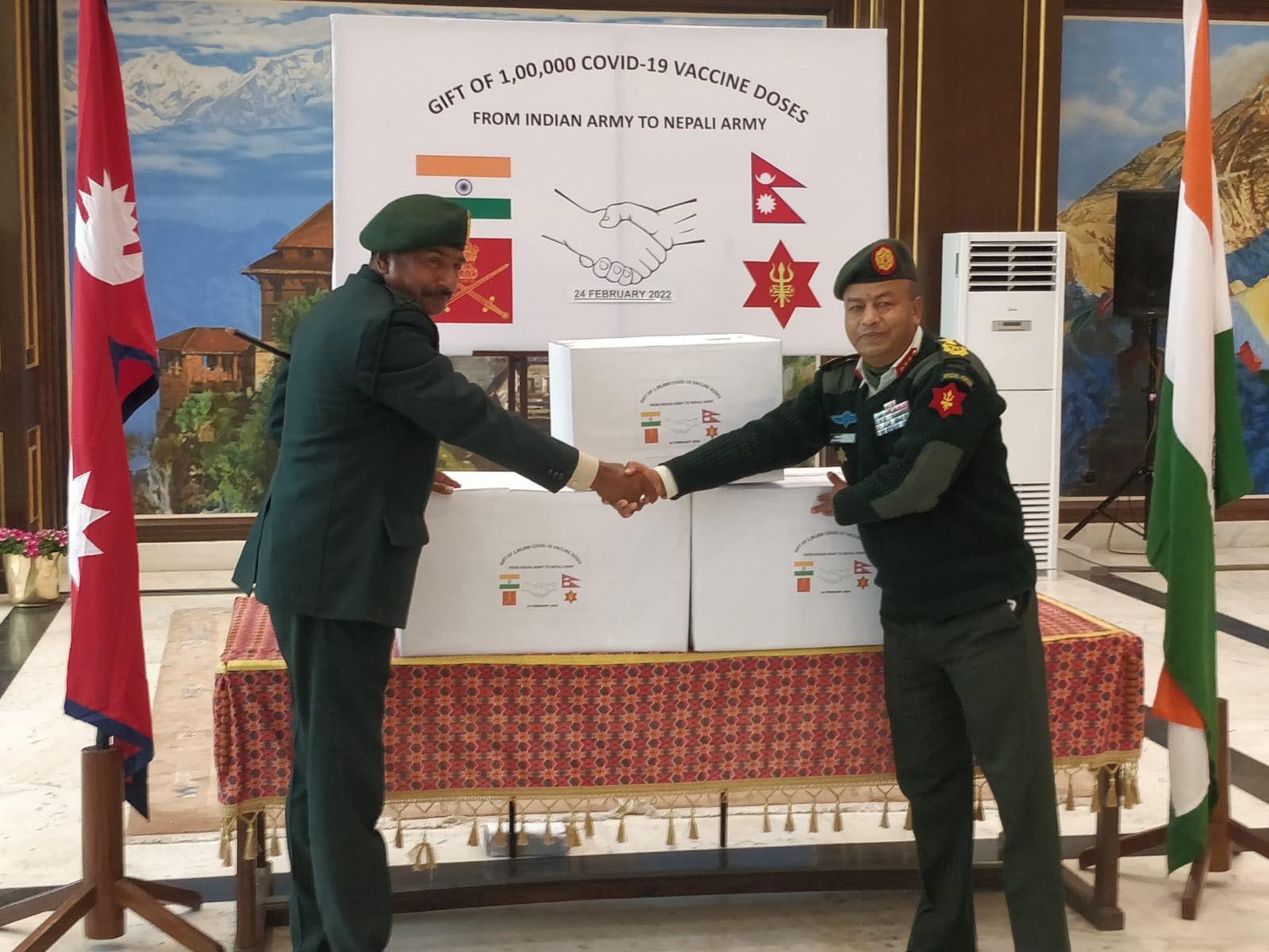 भारतीय सेनाले नेपाली सेनालाई दियो १ लाख डोज कोभिड खोप