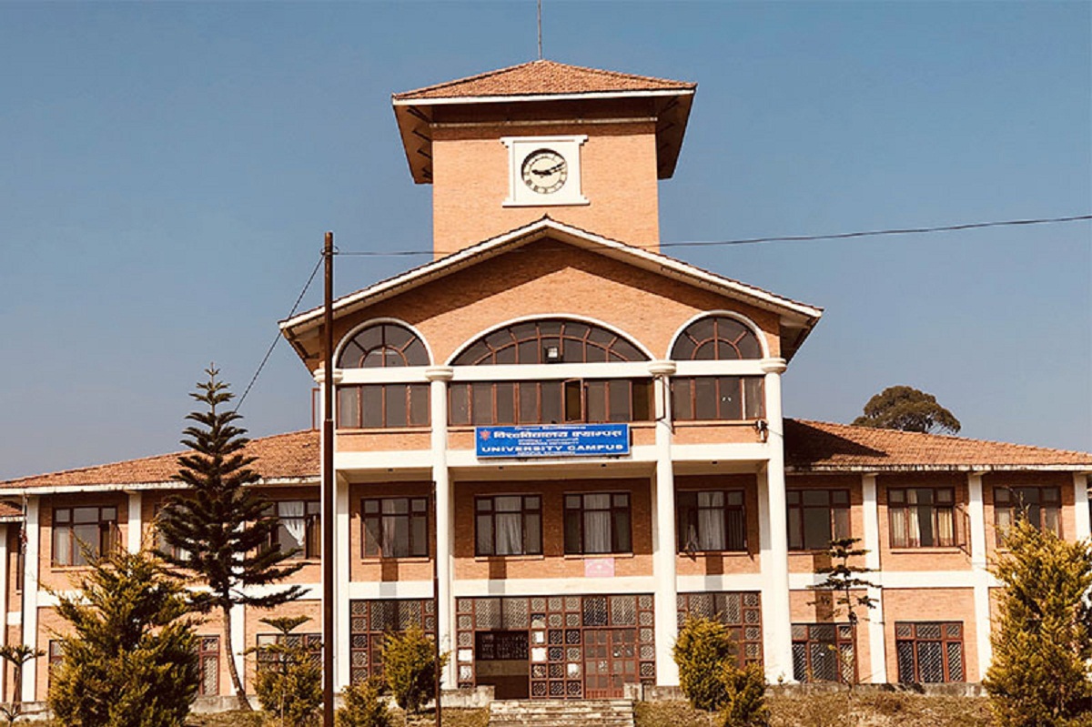 त्रिविमा डेढ महिनादेखि तालाबन्दी