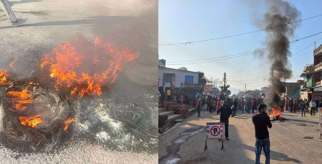 विद्यार्थी मृत्यु प्रकरण : मृतकका आफन्त र स्थानीयद्वारा डुम्रे–बेसीसहर सडक अवरोध